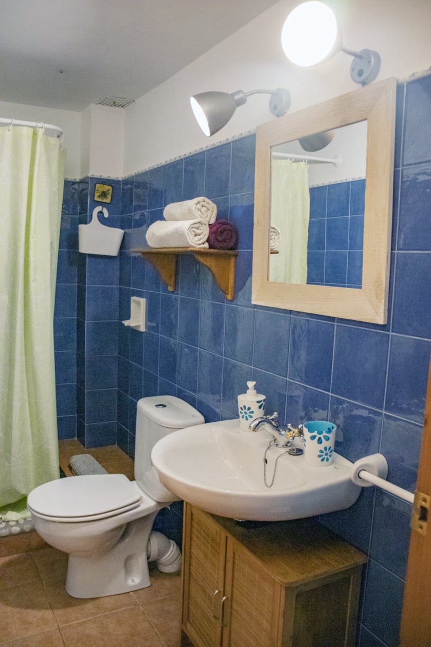 imatge del lavabo blau